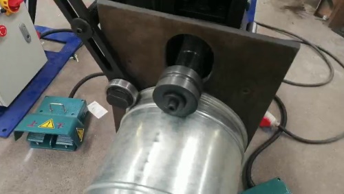 轆線機(jī)功能之一壓筋，母邊同步